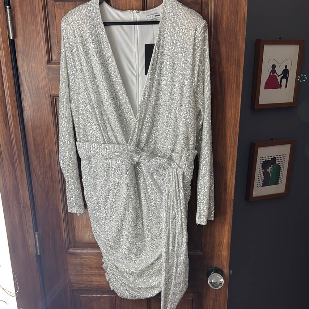 2X Elegant Silver Sequin Wrap Dress